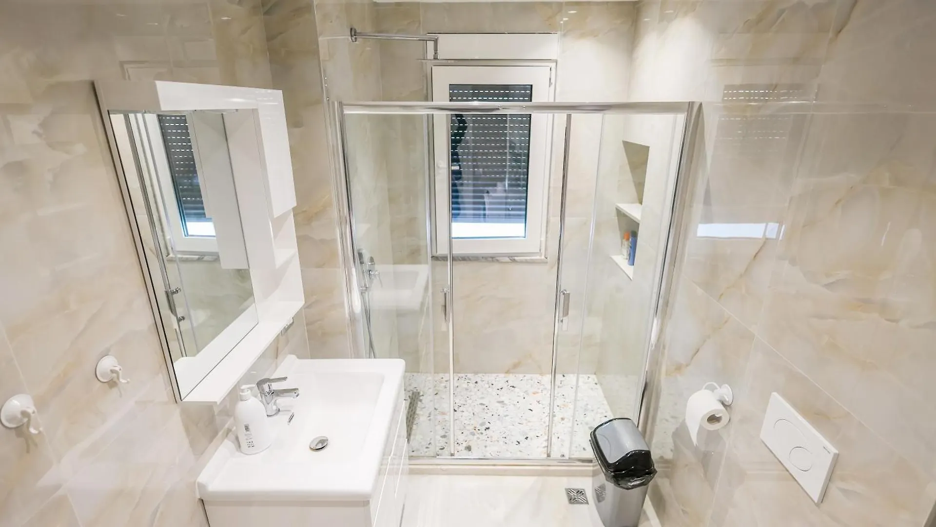 Premium Apartment In The Center Тирана Албания